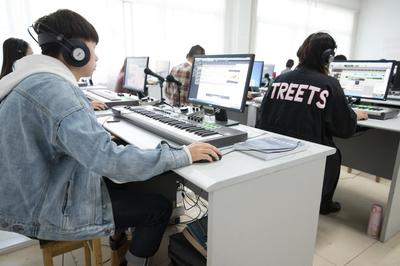 济南大学泉城学院2020年录音艺术专业测试内容与专业介绍及广播影视设备销售概览